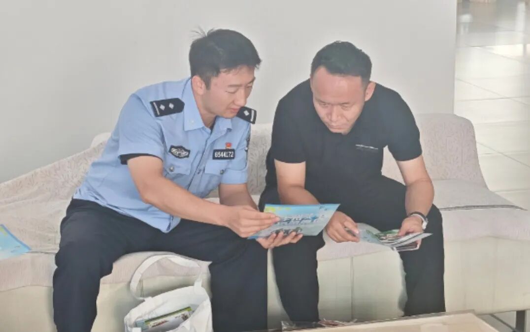 博乐市中心广场 (2).jpg 博乐市中心广场 (2).jpg