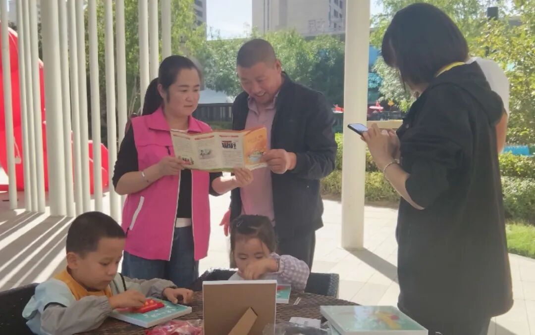 博乐市中心广场 (2).jpg 博乐市中心广场 (2).jpg