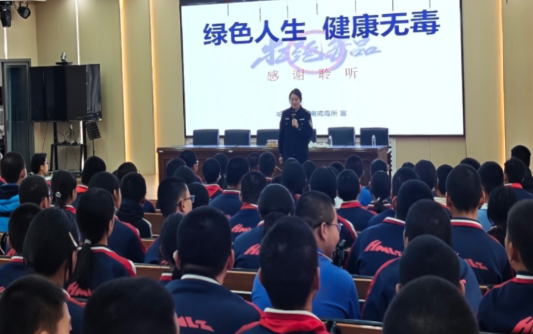 博乐市中心广场 (2).jpg 博乐市中心广场 (2).jpg