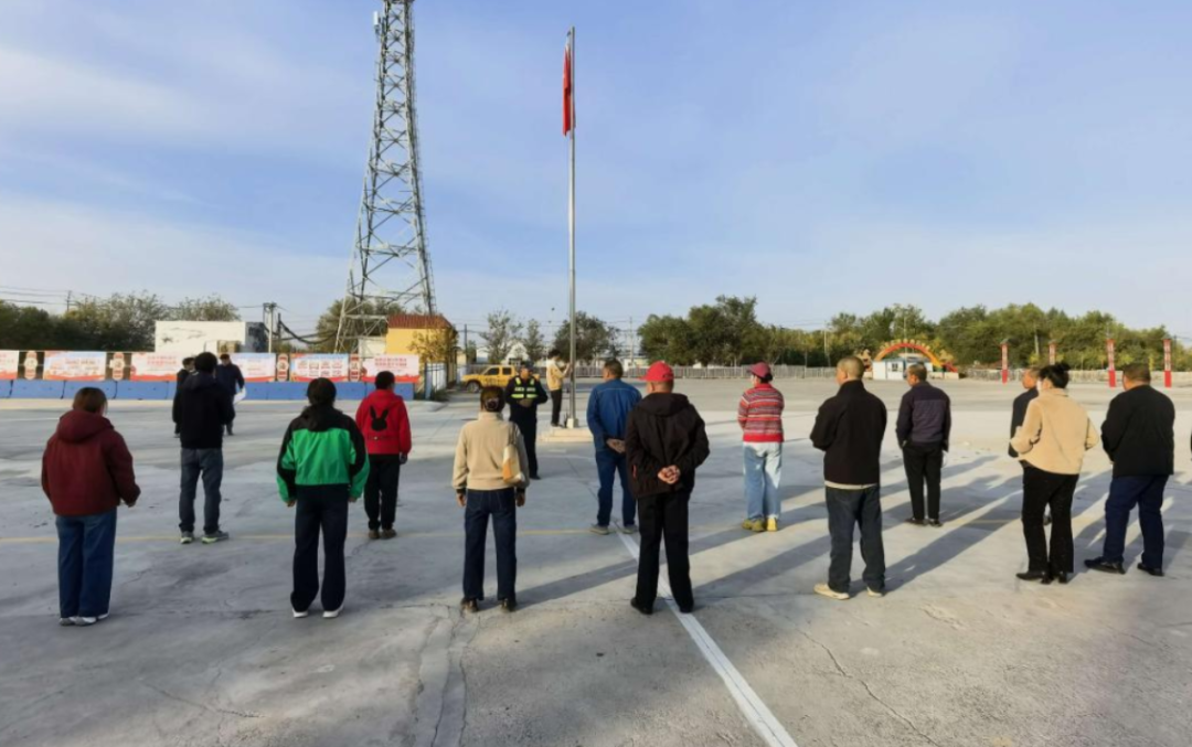 博乐市中心广场 (2).jpg 博乐市中心广场 (2).jpg